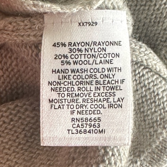 Leith | “Easy Circle” Wool Blend, Lightweight Longer Cardigan - Picture 8 of 10